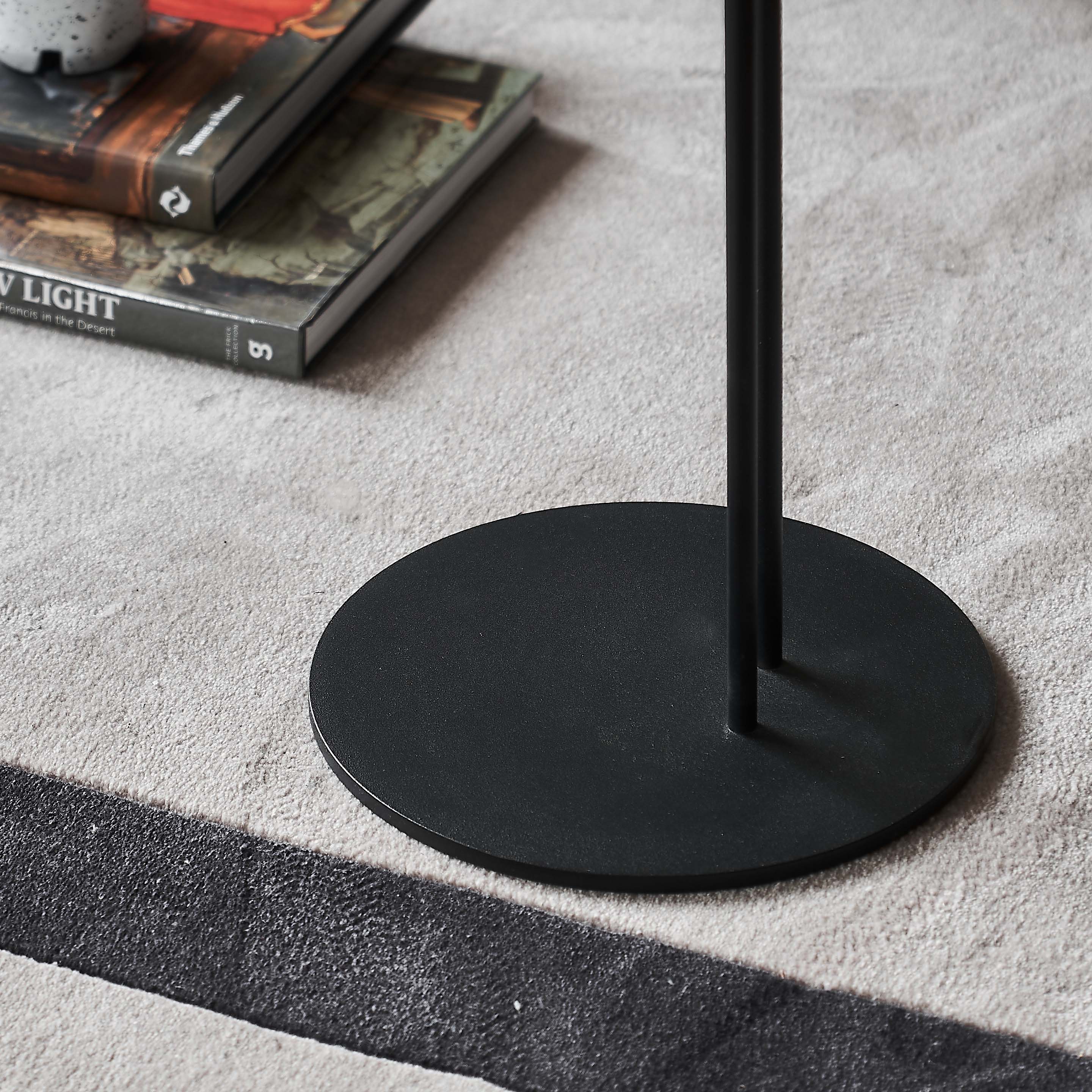 Mesa Delani Negra